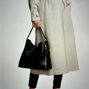 Like new! TOM FORD Alix Hobo Small in Black Grained Leather